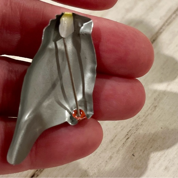 Festive Bird Holiday Pin with Scarf - Picture 3 of 3